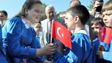 Uşak'ta Yeni Eğitim Ve Öğretim Yılı Başladı