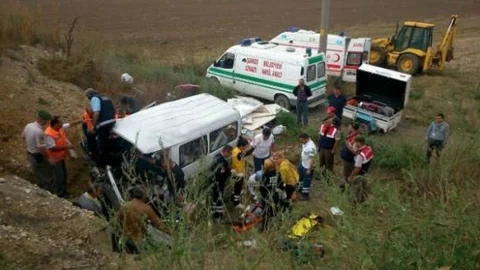 Çankırı'da Kaza 1 Ölü 2 Yaralı