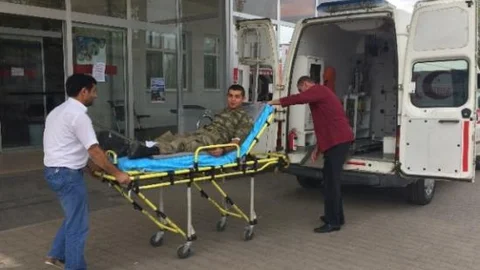 Askeri Araç Kaza Yaptı: 8 Yaralı