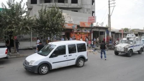 Cizre'de Alacak Verecek Kavgası: 1 Yaralı