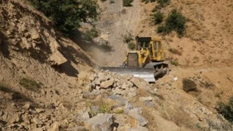 Tunceli'de Yol Yapım Çalışması