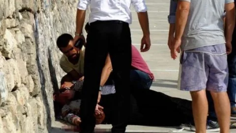 Mendirekten Düşen Kadın Ağır Yaralandı