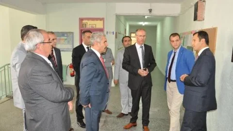Yerköy Kaymakamı Şengök Ve İl Milli Eğitim Müdürü Saim Kuş Okulları İnceledi