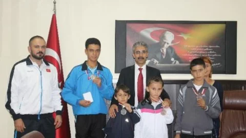 Başarılı Sporculardan Mintaş'a Ziyaret