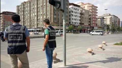 Polis Sokak Çocuklarıyla Mücadele Başlattı