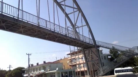 Çardak'da Üst Geçit Çalışmaları Tamamlandı