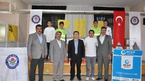 Kardeşlik Projesi İle Yetimlerin Yüzünü Güldürdüler