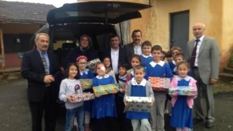 Altunbaş İhtiyaç Sahibi Öğrencilerin Yardımına Koştu