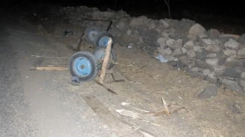 Kamyonet At Arabasına Çarptı Kaçtı: 4 Yaralı