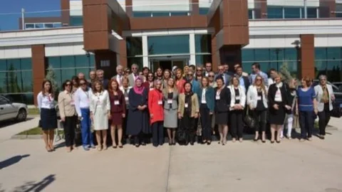 Aksaray'da ''işte Kadın Zirvesi'' Paneli