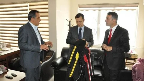 Yerköy Ticaret Borsası'ndan Kırtasiye Yardımı