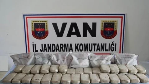 Van'da 25 Kilo Eroin Ele Geçirildi