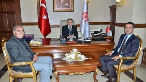 Esnaf Odaları Birliği İle Ticaret Ve Sanayi Odasından Erzincan Valisi Süleyman Kahramana Ziyaret