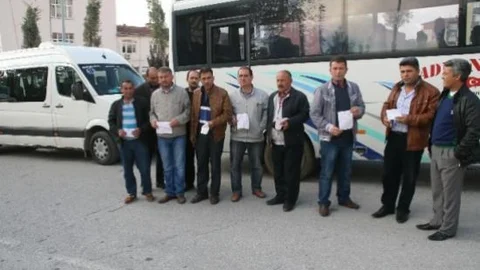 Trafik Cezalarından Bunalan Servis Şoförleri Yolu Kapattı