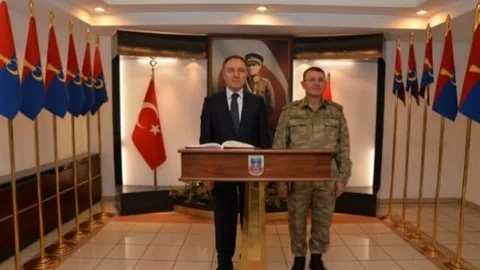 Vali Altıparmak'tan Tümgeneral Lapanta'ya İade-i Ziyaret