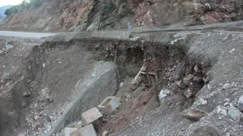 Başkan Esat Öztürk Sel Felaketinin Yaşandığı Bölgede İncelemelerde Bulundu