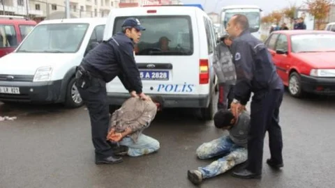 Erzurum'da İnşaat İşçilerinden Meydan Muharebesi Gibi Kavga