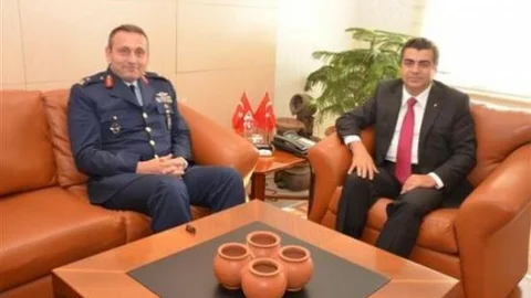 12. Hava Ulaştırma Ana Üs Komudanı Tuğgeneral Akyıldız Vali Düzgün'ü Ziyaret Etti