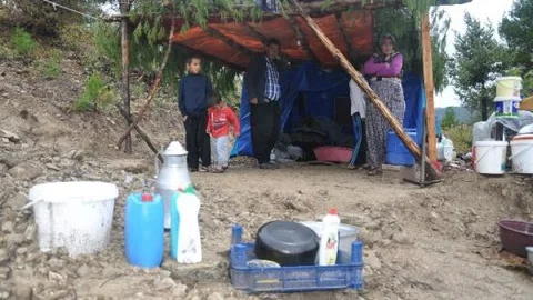 (özel Haber) Çadırda Yaşayan 7 Kişilik Aile Yardım Bekliyor