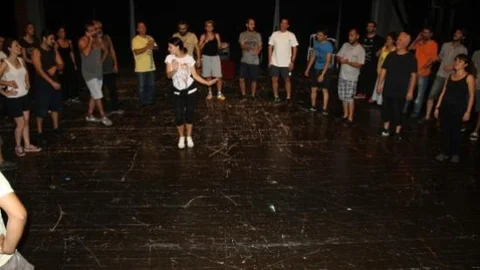 Adana Devlet Tiyatrosu 8 Ekim'de ''perde'' Diyecek