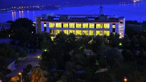 Saü Merkez Kütüphanesinde Bilgiye Sınırsız Erişim