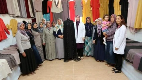 Şehitkamilli Bayanlar Kendi Bayramlıklarını Kendileri Dikiyor