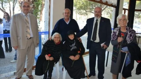 Ak Parti Yaşlıları Unutmadı