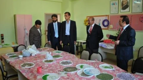 Ak Parti Teşkilatı Yaşlıları Unutmadı