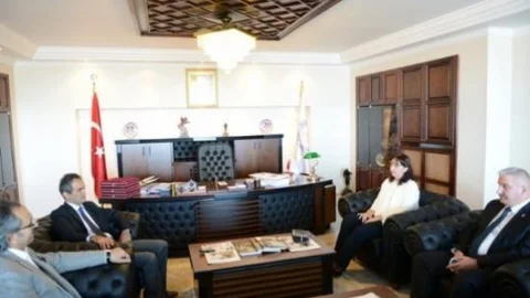 Aile Ve Sosyal Politikalar Bakanlığı Darülaceze Başkanı Dr. Aylin Çiftçi'den Rektör Özer'e Ziyaret