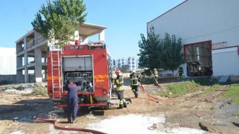 Boya Fabrikasında Yangın Paniği