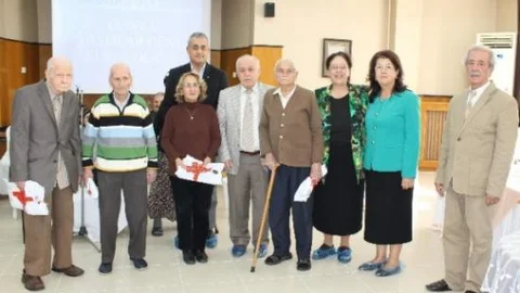 Aydın Huzurevinde Zeybekli Yaşlılar Günü Kutlaması