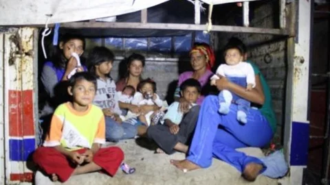 (özel Haber) Kamyon Kasasında 9 Çocuk Bir Kadın