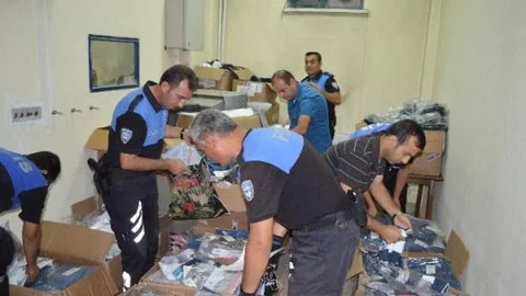 Erzincan İl Emniyet Müdürlüğü Birimlerinden53 Tane İhtiyaç Sahiplerine Kıyafet Yardımı