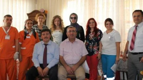 Dr.taş Alanya'da Evde Yatağa Bağımlı Hastaları Ziyaret Etti