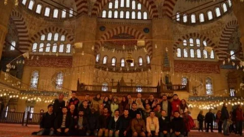 Gençlik Meclisi Üyeleri Süleymaniye'de