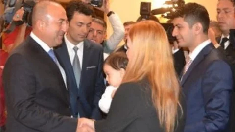 Bakan Çavuşoğlu Musul'da Alıkonulan Konsolosluk Çalışanları İle Bir Araya Geldi