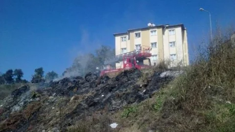 Anız Yangını Büyümeden Söndürüldü