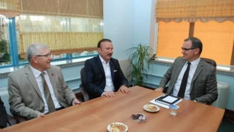 Başkan Doğan Ve Meclis Üyelerinden Kaymakama Hayırlı Olsun Ziyareti