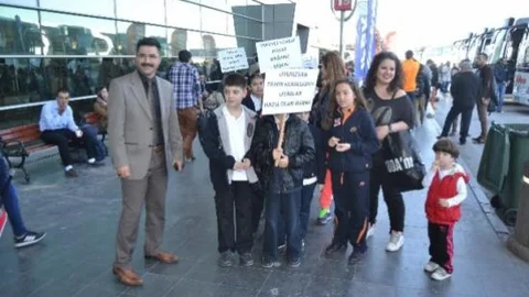 Özel Tekden Koleji Öğrencileri Şehir Terminalinde Bulunan Yolcuları Uğurladı
