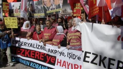 Tbmm Önünde Tezkere Eylemi