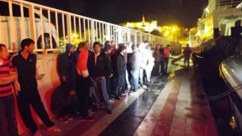 Sahil Güvenlik 185 Kaçak Göçmeni Kurtardı