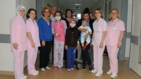 Lösemili Çocuklara Bayram Hediyesi