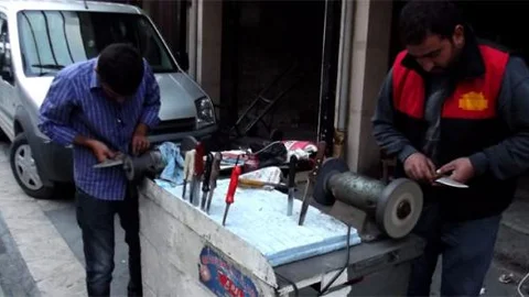 Bıçaklar kurbanlıklara hazırlanıyor!