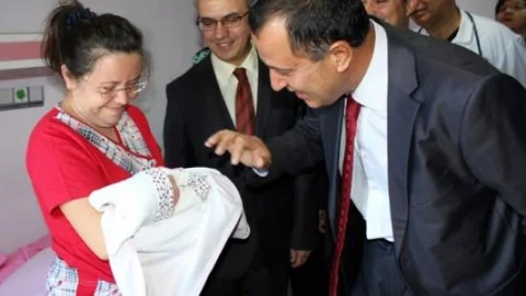 Op.dr. Acar: ''emzirme Hem Bebek Hem De Anne Sağlığı İçin Faydalı
