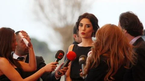 Cansu Dere'nin kardeşini bacağından vurdular!