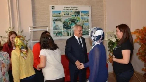 Osmaniye Belediye Başkanı Kara Personeli İle Bayramlaştı