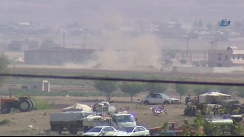 Kobane'ye üç koldan saldırı!