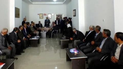 Ak Parti Van İl Başkanı Soğanda Erciş Muradiye Ve Çaldıran'ı Ziyaret Etti
