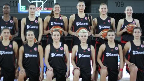 Potanın Perileri yarı finalde!