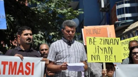 Eğitim-sen'den Anadil Ve Zorunlu Din Dersi Protestosu